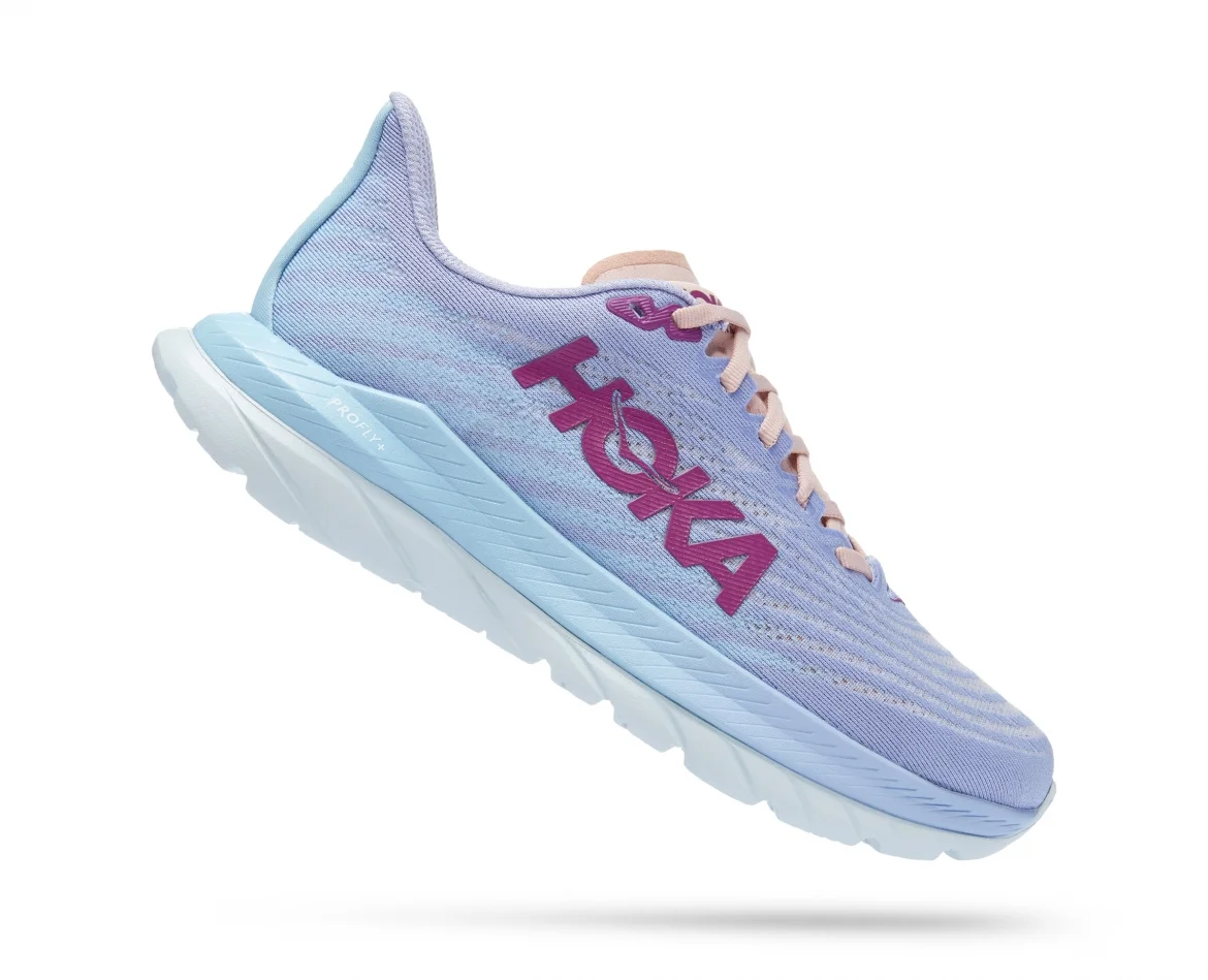HOKA MACH 5 – נעלי ספורט נשים הוקה מאכ 5 בצבע בייבי לבנדר/תכלת